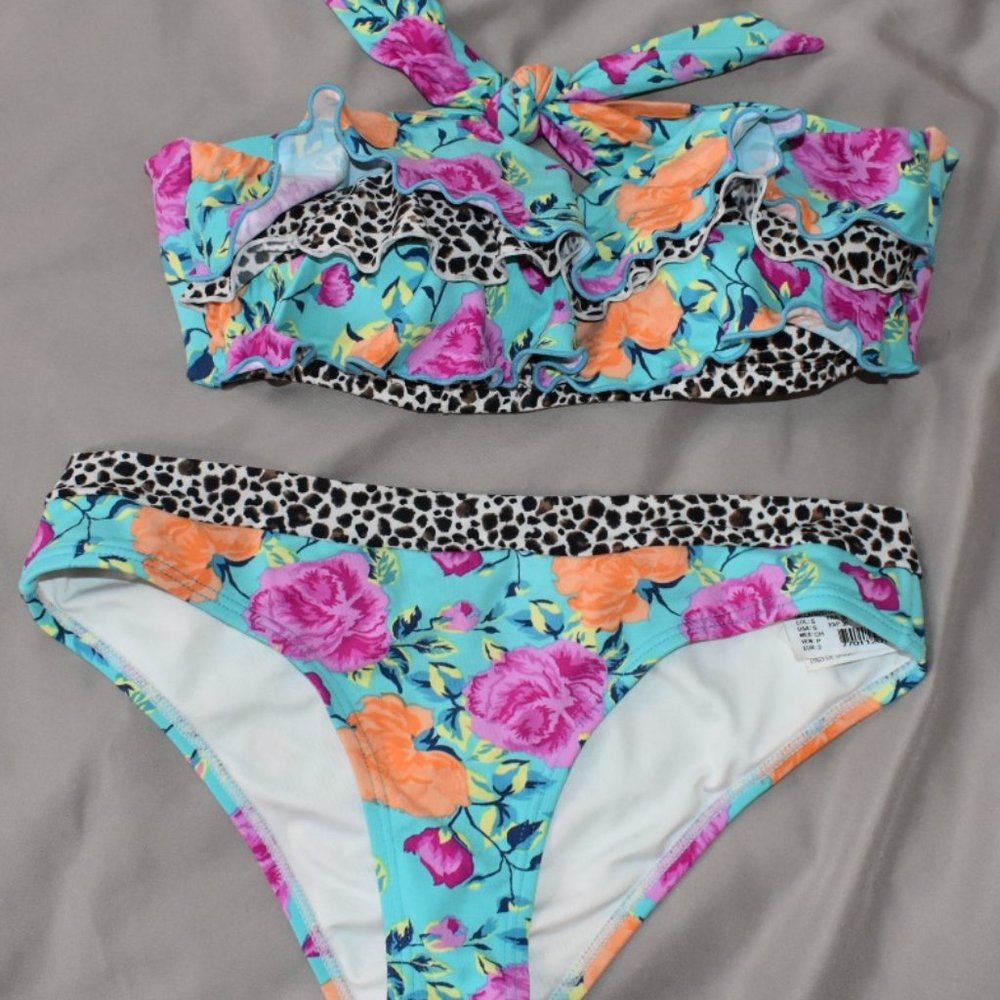 Bandeau Top + Cheeky Bottom Bikini